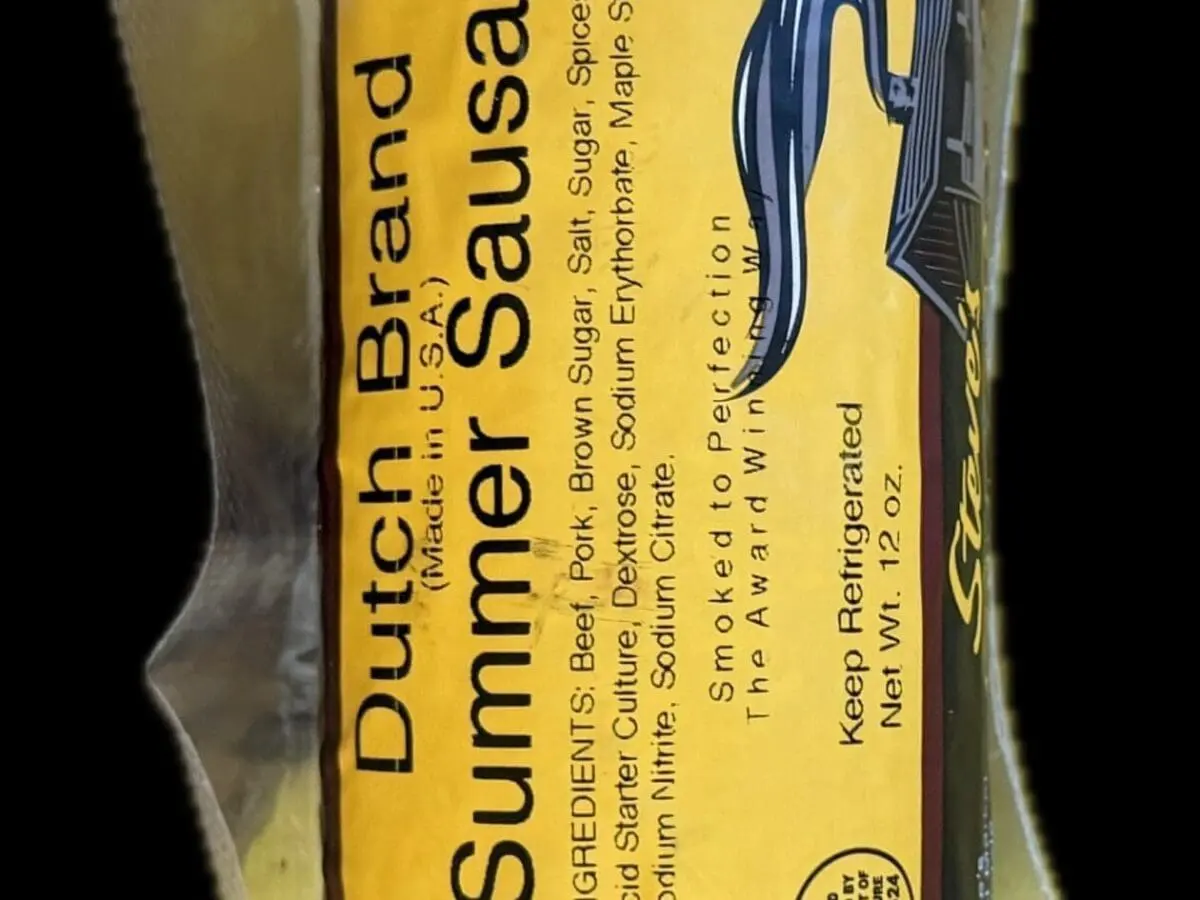 Vacuum-sealed Dutch Brand summer sausage package